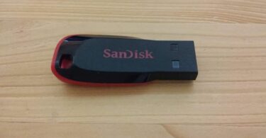 How to Use a USB Flash Drive